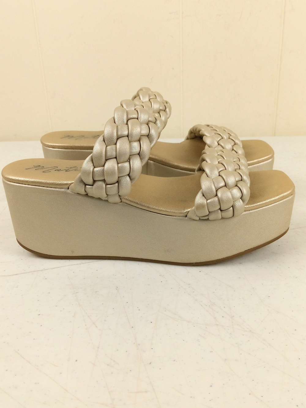 Matisse Woven Double-Strap Platform Sandal in Gold Leather Size 7 Slip On